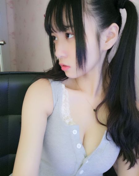 裙子里面的怪兽动画片_电影在线观看免费
